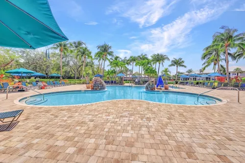 FIRST FLOOR 3/2, GOLF, POOL, TENNIS, BEAUTIFULLY  REMODELED CLOSE TO BEACHES - 4-Star