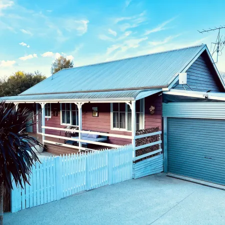 Our Beautiful Garden Cottage is a country style house