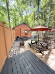 Woodlands Lodge-Charming 3-bedroom cabin in phenomenal Lake George - Hytter