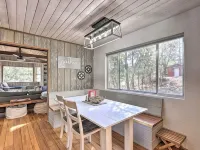 Spring Season Our Cabin Home Backing Preserve with Deck, Grill and Gas Fire Pit Hotels in Pine