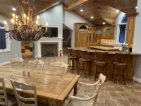 Amazing Mountain View’s from every room! Hot Tub/3 Fire pits & Game Rm