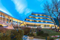 Eau Thermale Avène l'hôtel Hotels in 