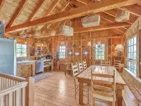 Sunset House: Rustic Maine Cottage Perched High Above Fishing Village with Harbor Views Hotels in Saint George