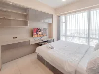 Warm 3BR Direct Access To Mall La Riz Supermall Mansion Apartment By Travelio