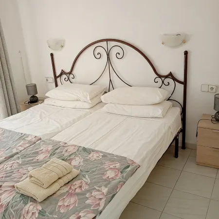 Duplex Apartment, with private garden, in quiet complex