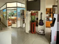 Lima House Hostel Hotels near Brena