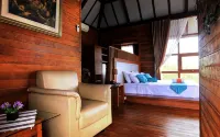 BeeJay Bakau Resort