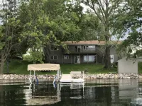 Sandy Beach, Level Lot, 4Br 2BA, 110' Shore, 2-Miles to Alexandria-License #1802 - Homestays