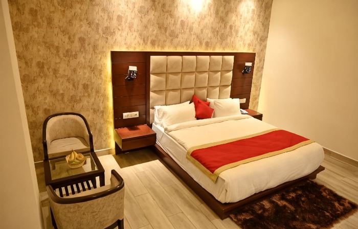 Aakriti Clarks Inn Express