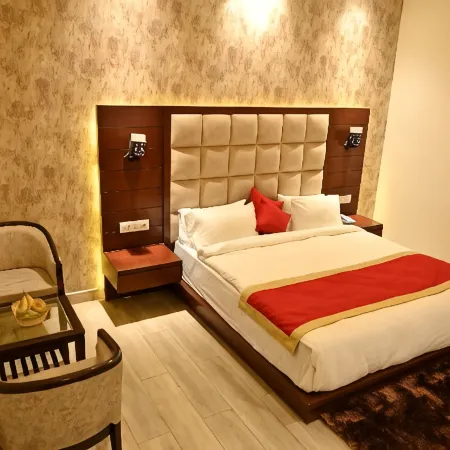 Aakriti Clarks Inn Express Отели в г. Барейли