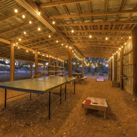 Willies House with Country Views - Shared Party Barn