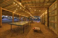 Willies House with Country Views - Shared Party Barn - 4-Star