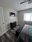 3-bedroom townhome walking distance to Highschool and Lions Park - Wifi