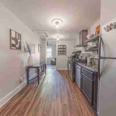 Cincy_Stay_And_Play / K&Q Comfort + Walkable Gem Others