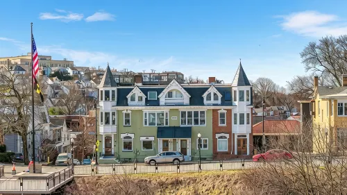 Breathtaking views of Pittsburgh from Mt. Washington! Rooftop deck + parking! - Jacuzzi