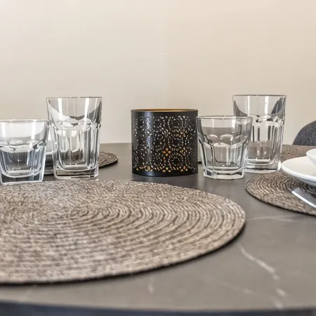Luxurious Ocean Block midtown condo with private balcony