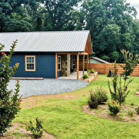 Mountain Views, Hot Tub & More — the Blue Moose Cabin Just Minutes from Town!