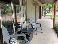 Walking distance to restaurants! Come enjoy our 3-bed cabin in Pine! Hotels in Pine