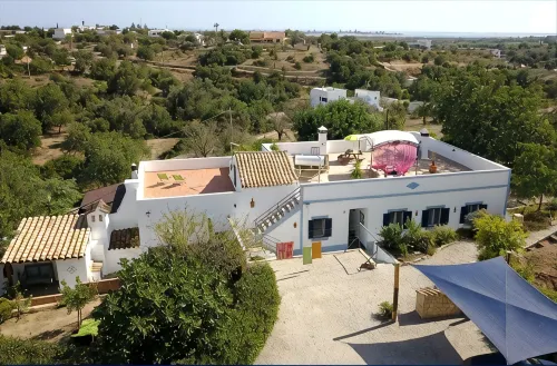Small apartment in a quiet location with two private terraces and sea views