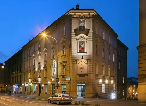 Hotel Golden City Garni - Airport Shuttle