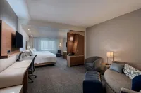 Courtyard Houston Sugar Land/Lake Pointe - parking