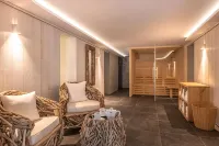 The Originals Boutique la Villa Ouest & Spa - parking