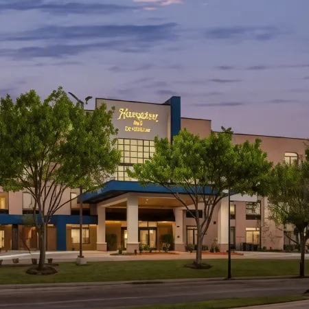 Hampton Inn by Hilton Addison Dallas