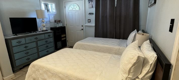 Nice studio near Anna Maria Island, IMG Academy, UTC Mall, Lecom Park 佈雷登頓住宿飯店