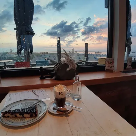 Vacation home near the beach, sun terrace, 6p, Weber grill, e-bikes, wifi, TV...