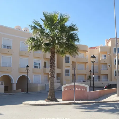 Fabulous Sea Views, Wi Fi, Walk to Restaurants and to Luz Blue Flag Beach