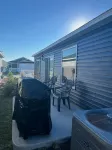 Modern Ultra Clean Patio Villa! Great location in the Villages!