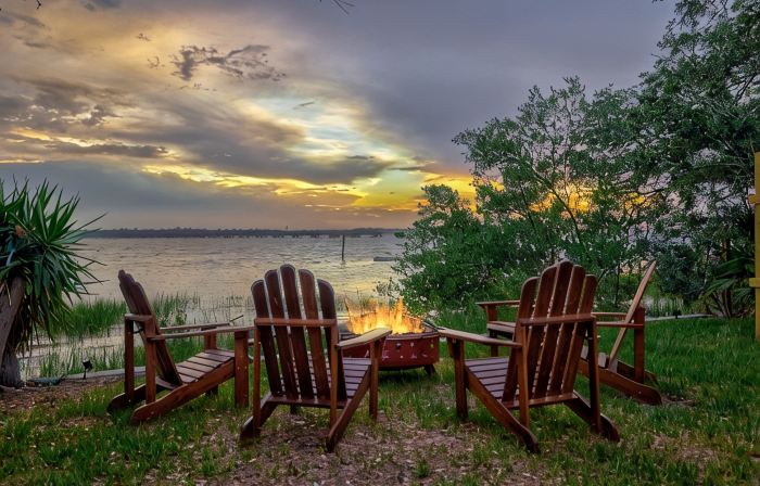 Gorgeous Waterfront w/ Golf Cart! 4 bds, 3.5 ba! Sleeps 12