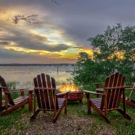 Gorgeous Waterfront w/ Golf Cart! 4 bds, 3.5 ba! Sleeps 12