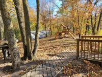 Peaceful 3-Bedroom 1 1/2 Bath Cabin on a Serene, Secluded Lake - Chalets