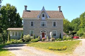 Clyde Hall Bed and Breakfast