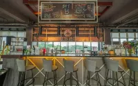Braling Grand Hotel Purbalingga, Azana Hotels Collection - bar