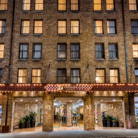 Sydney Harbour Hotel Отели рядом с достопримечательностью «Смотровая площадка Пилон-Лукаут»