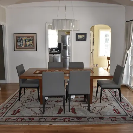 4 bed 3 bath house in wine area near SF. Walk to town. Dog friendly PLV120240032