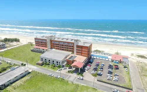 Hotel Araçá - parking