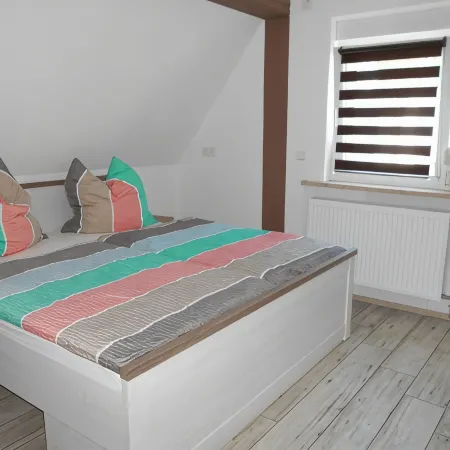 Modern apartment between Goitzsche and Muldestausee Отели в г. Поух