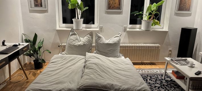 Bright 87 sqm with Rhön view & sun terrace, city bus & A7 connection フルダのホテル
