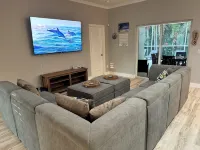 Private Heated Pool & Beach House: 3 King Beds , TVs throughout, 1000mbps WiFi - プール