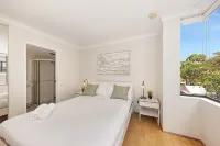 Spacious & Cosy 2 Bedroom Apartment in Darling Harbour - Holiday Apartments