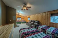 White Mountains-10 Min to Loon-Hottub-Dog Friendly - 民泊