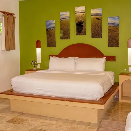 Oceanview Isla Mujeres Villa - Private Pool, Steps from Snorkeling, & Skybar