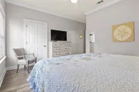Tranquil 2-bedroom condo in charming Foley close to beaches, Owa and Ballfields!