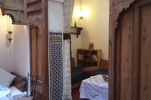Dar Sghira: Private Fully Renovated Small Riad, Rooftop, Heart of Medina, Fiber - 2-Star