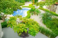 Modern beach Villa - Property can accommodate up to 16 pp - close to the beach - Villas