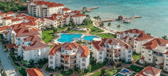 BEACHFRONT! 2BR/2.5BA at Grand Caribe Belize! Large, private OCEANFRONT Balcony! Hotels in Ambergris Caye