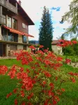 New apartment, superb lake and mountain views. - balcony